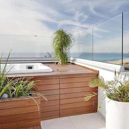 Elegance Beachfront Βίλα *