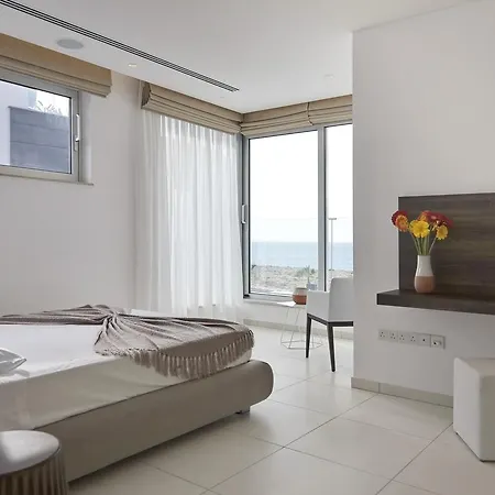 Elegance Beachfront Willa