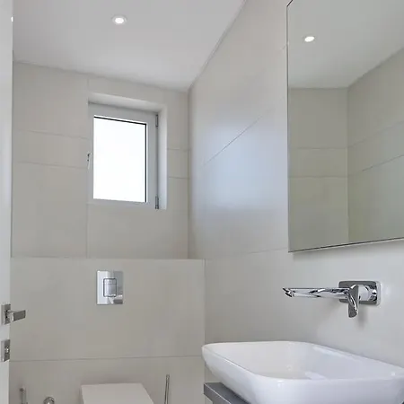 Elegance Beachfront Αγία Νάπα