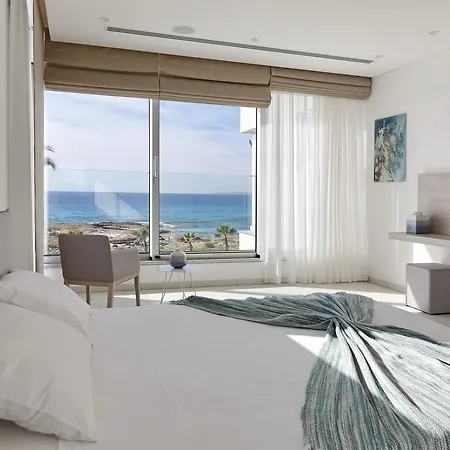 Elegance Beachfront * Αγία Νάπα