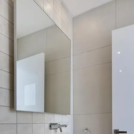 Elegance Beachfront Αγία Νάπα
